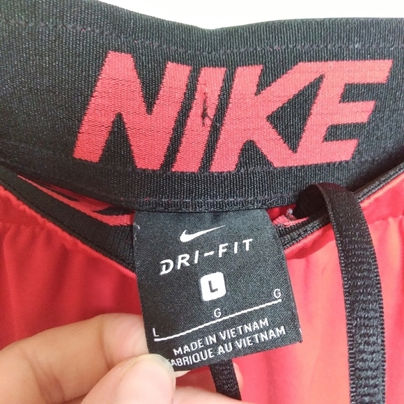 Nike Men's Red and Black Dri Fit Drawstring Waist Athletic Shorts Size Large - Picture 8 of 10